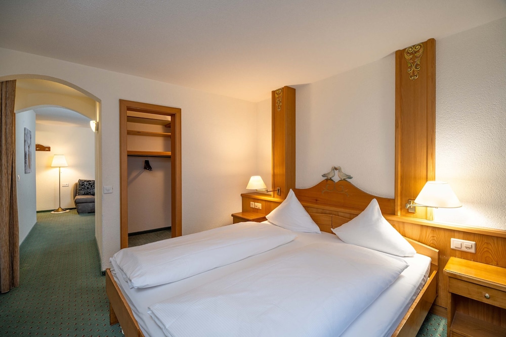 Grichting Hotel & Serviced Apartments 8/65