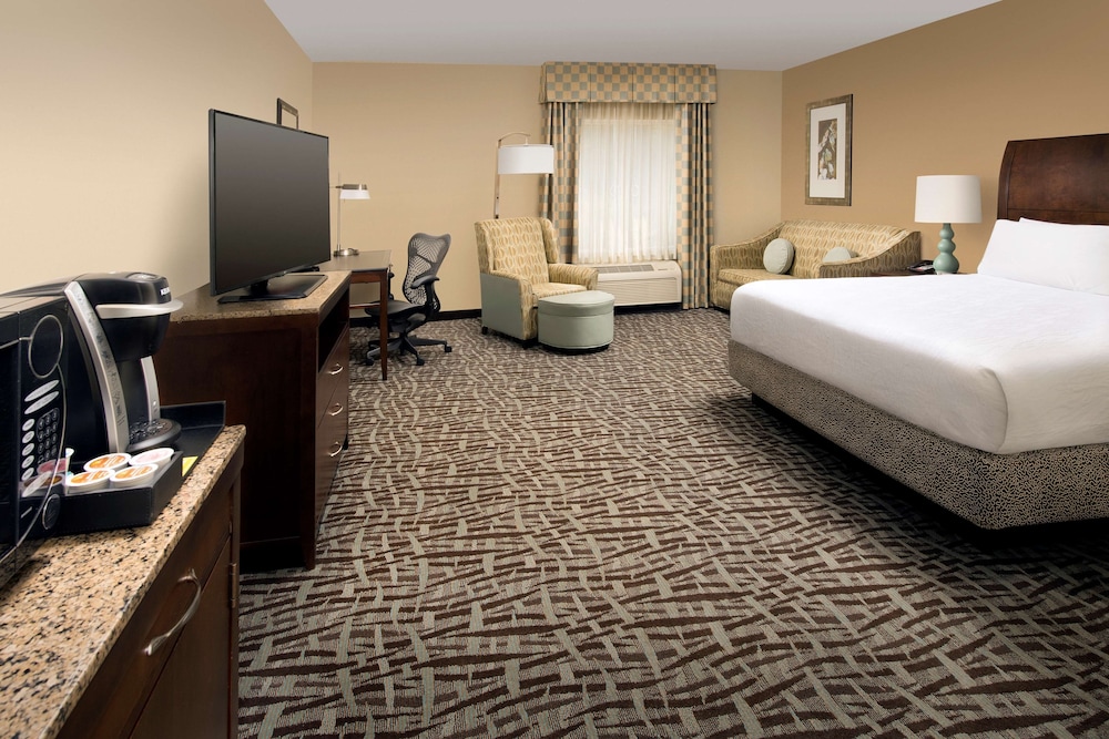 Hilton Garden Inn Winston Salem Hanes Mall 16/53