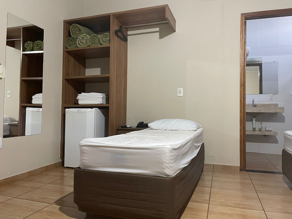 Plus, Family, Suite, 1 Queen and 3 Single Beds