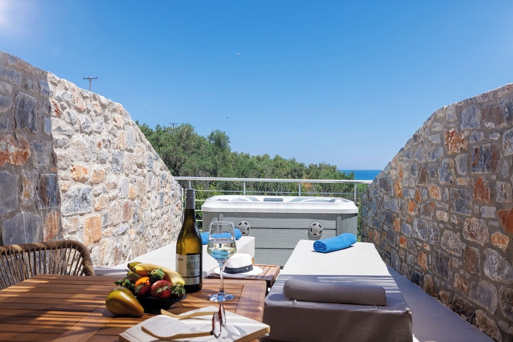 Deos Luxury Suites 23/50