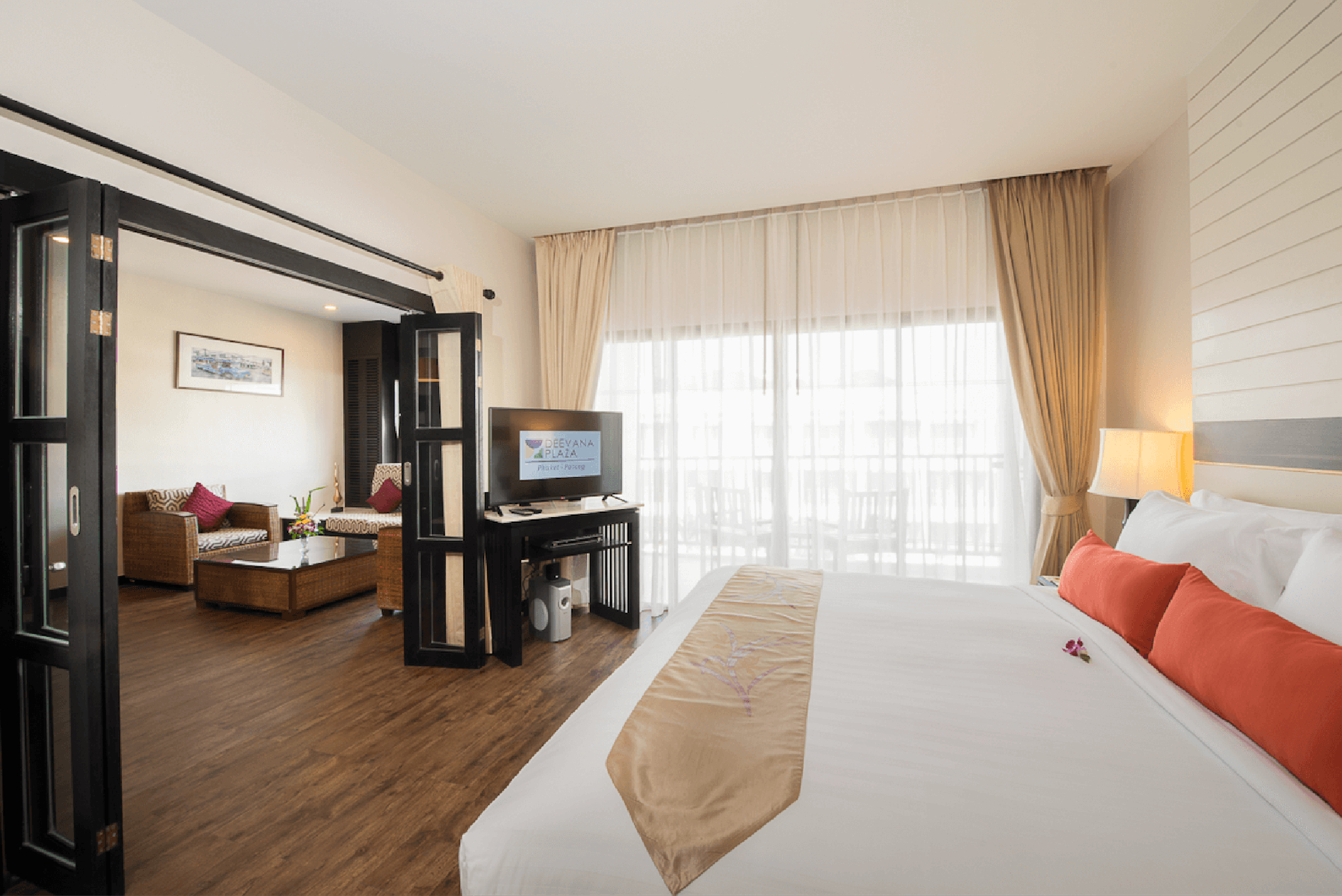 Deluxe Suite