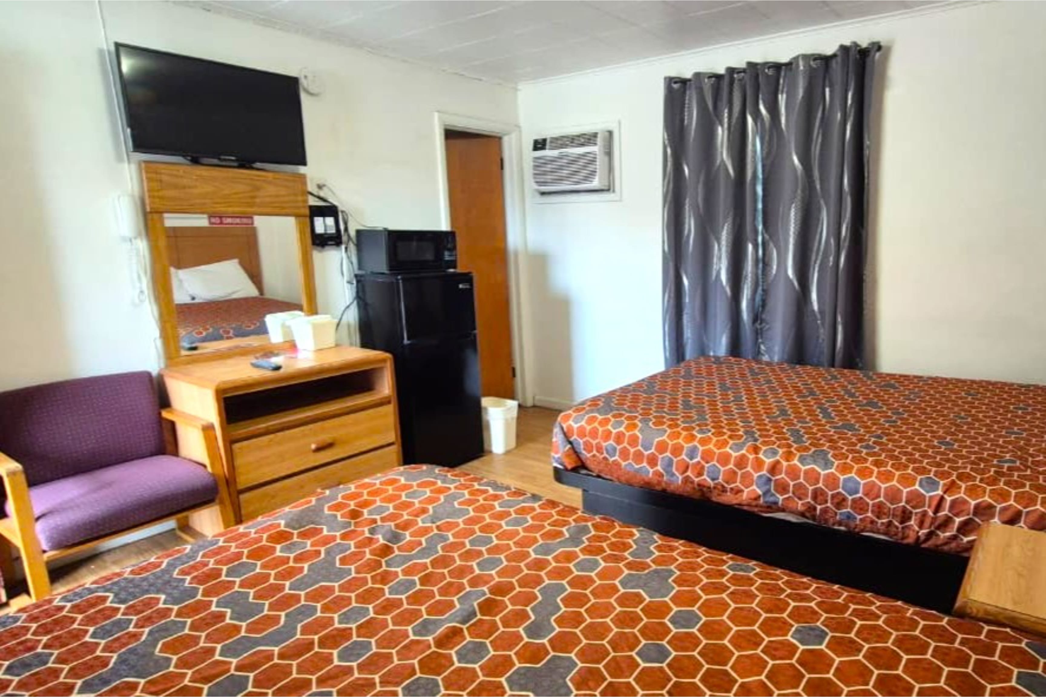 Economy Inn Cadillac MI by Hotel O 23/42