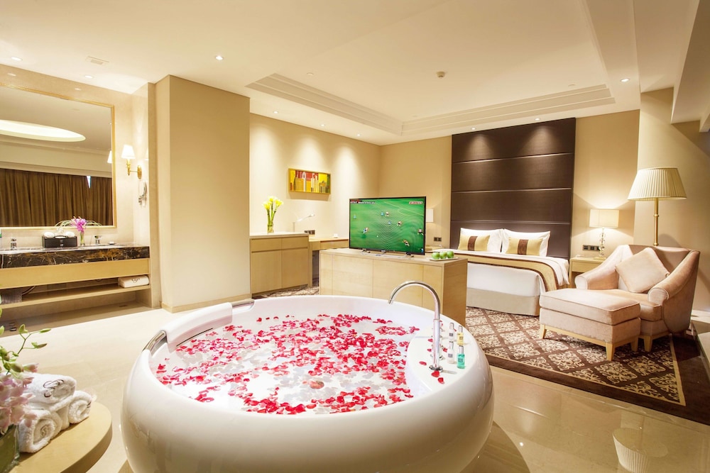 Holiday Inn FOSHAN NANHAI CENTRAL 43/81