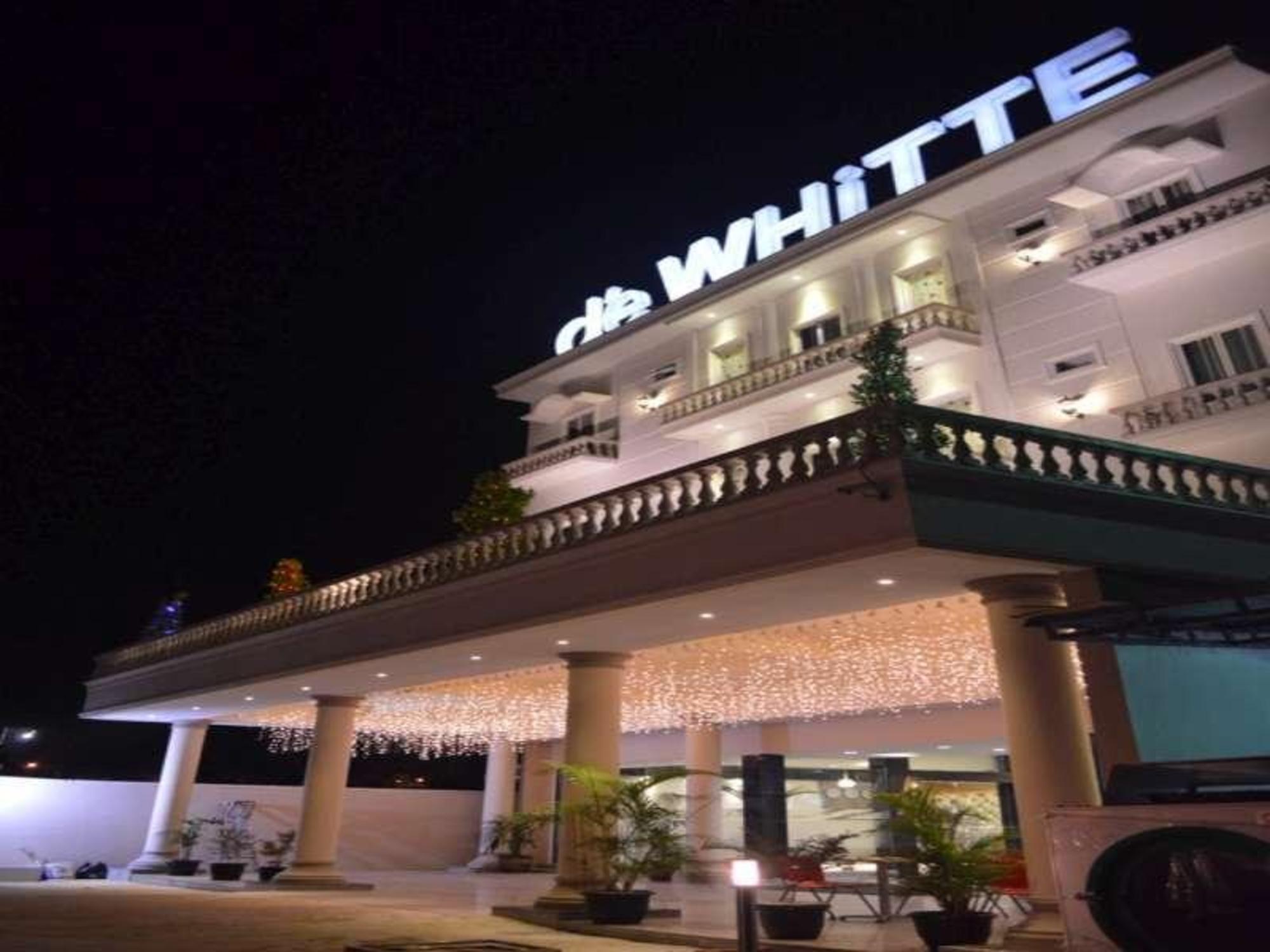 d'eWHiTTE Hotel 3/31