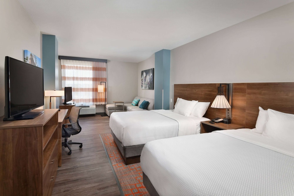 La Quinta Inn & Suites by Wyndham Wisconsin Dells 19/41