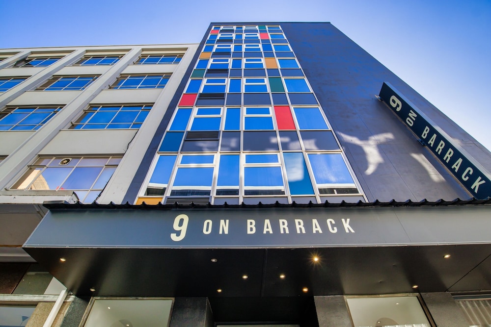 9 On Barrack 1/47