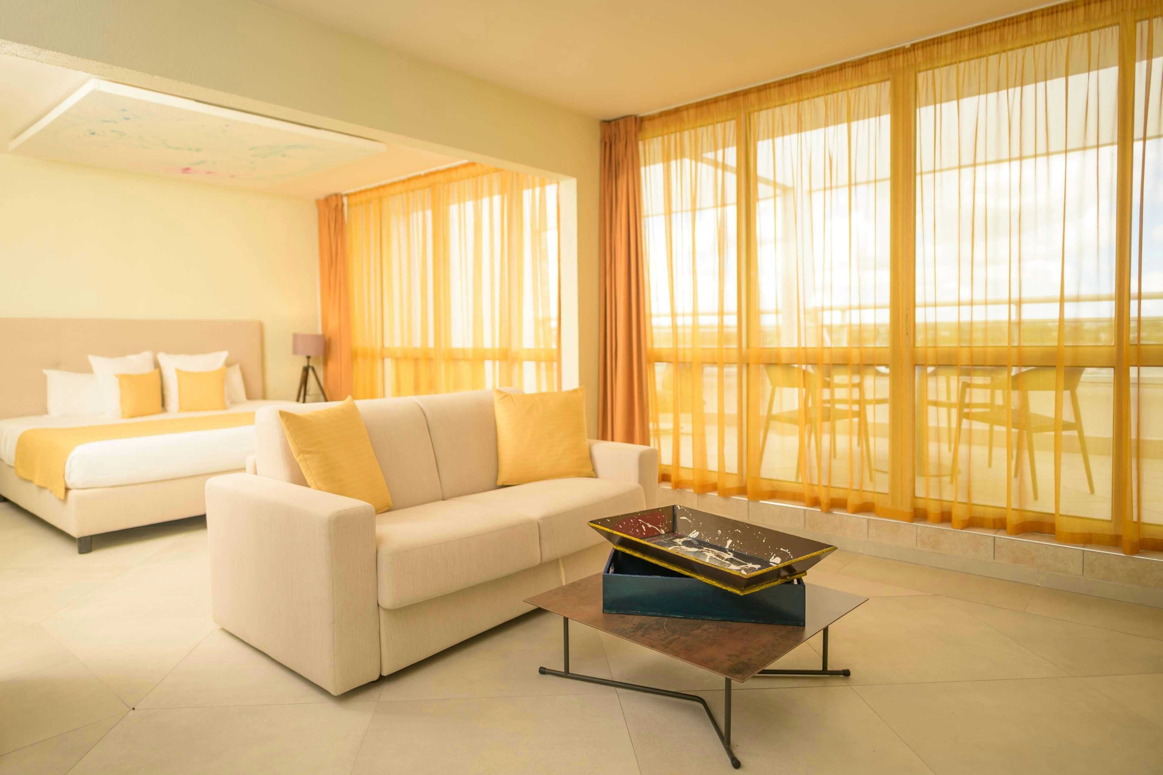 Hotel Arawak Beach Resort 32/52