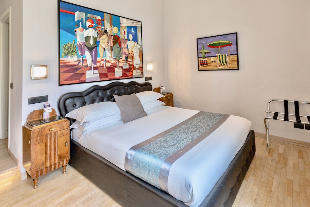 Aiello Rooms 5/37