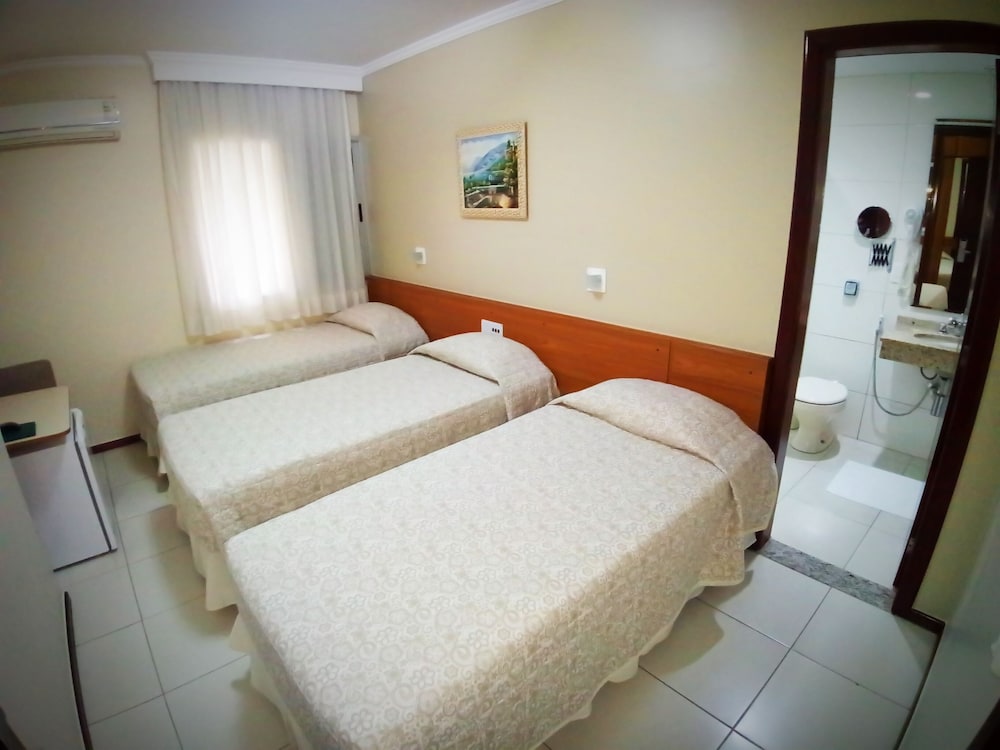 Cedro Hotel 11/68