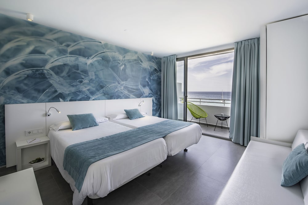 STUDIO, SEA VIEW, TERRACE