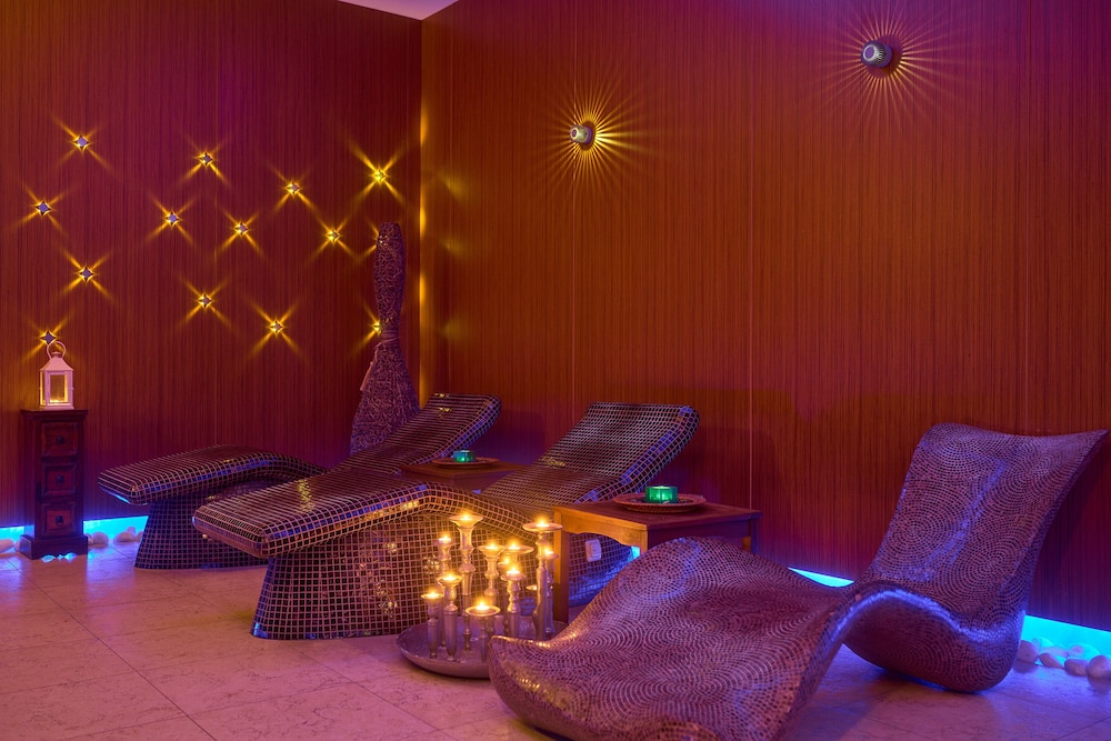 Mediterranean Village Hotel & Spa 46/88