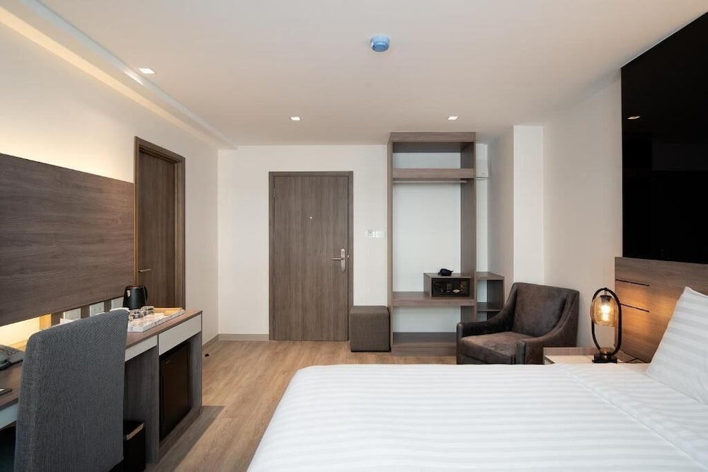 ORION Hotel and Residence Bangkok 12/50