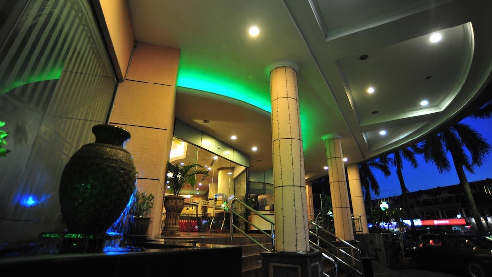 Emerald Puteri Hotel 2/37
