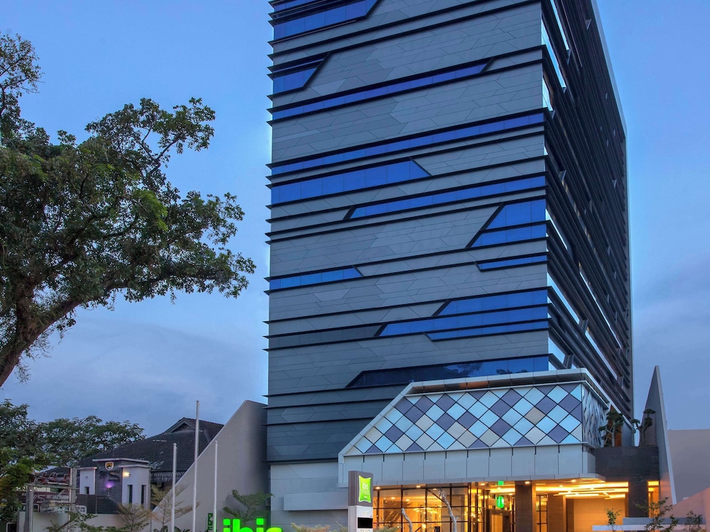 IBIS STYLES MEDAN PATTIMURA 2/41