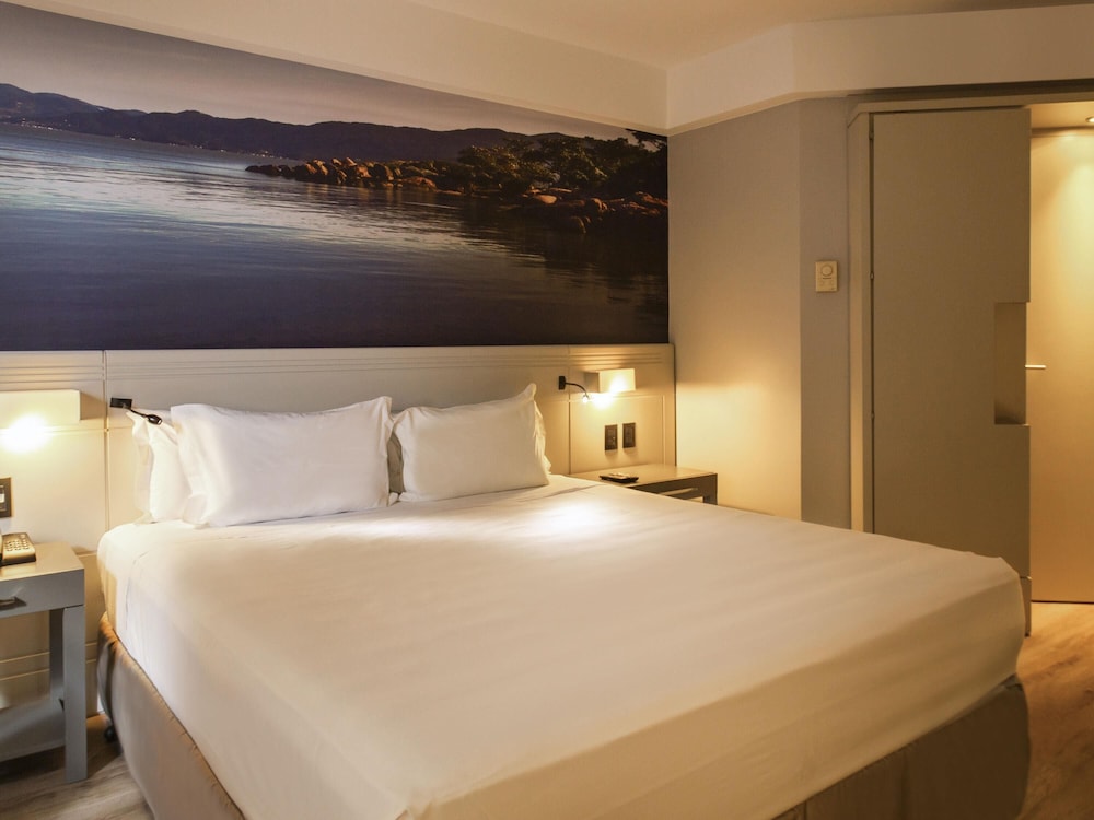 STANDARD, KING BED