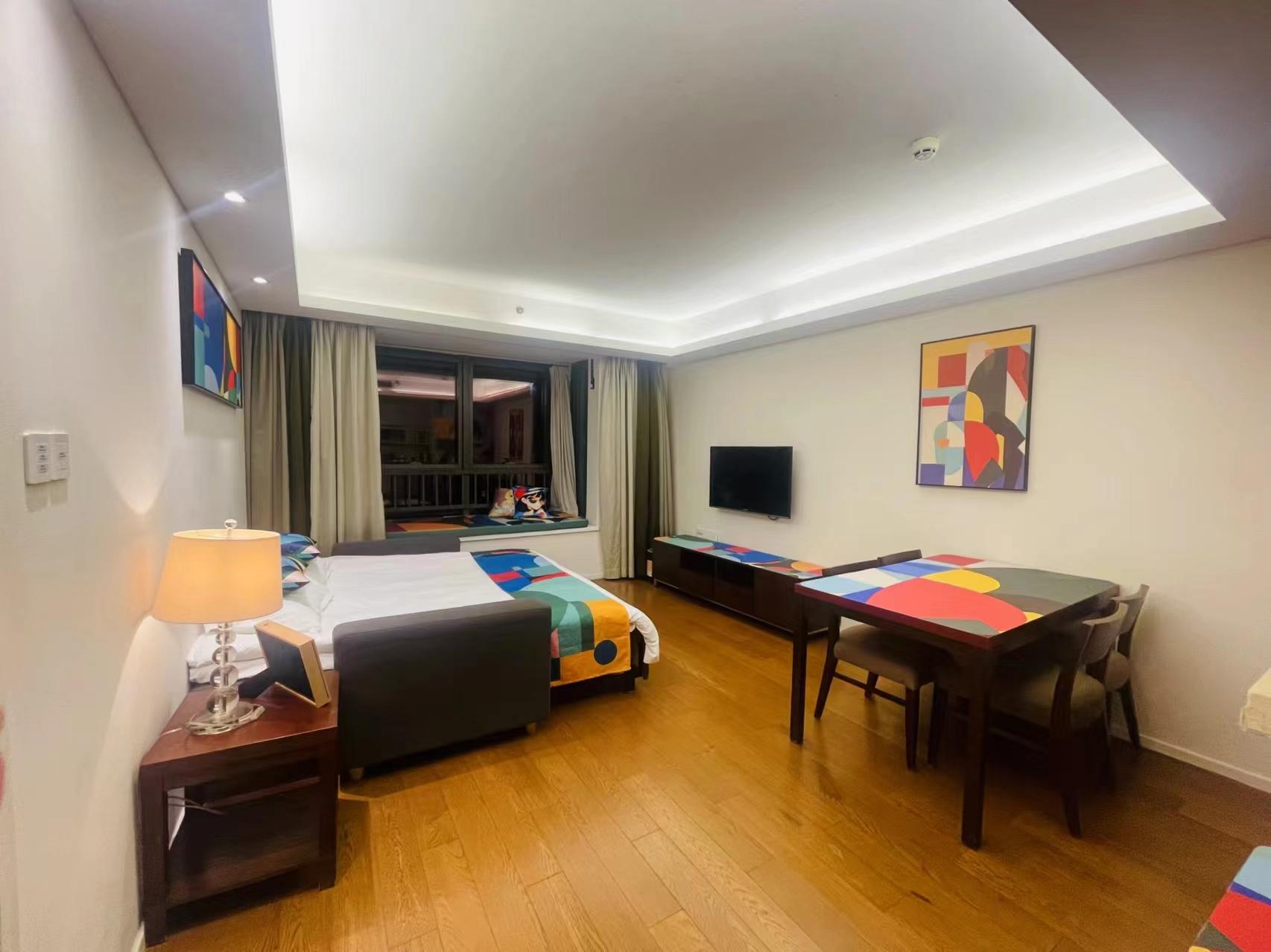 Trendy, Premier, Suite, Twin Beds