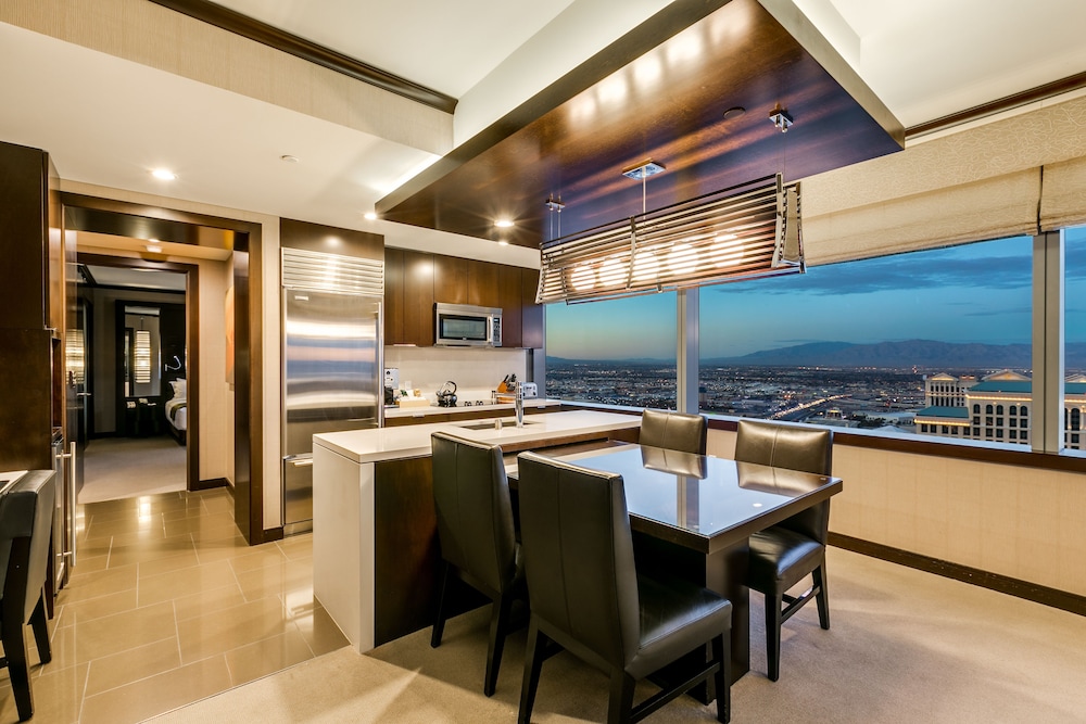 Secret Suites At Vdara 50/50
