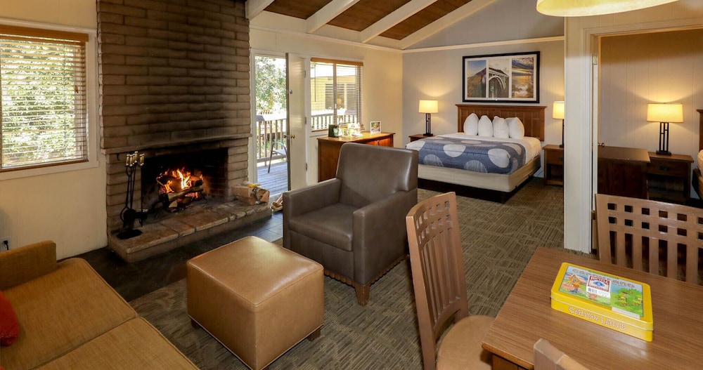 Big Sur Lodge 38/67
