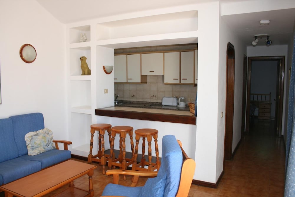 Las Acacias Apartments 18/32