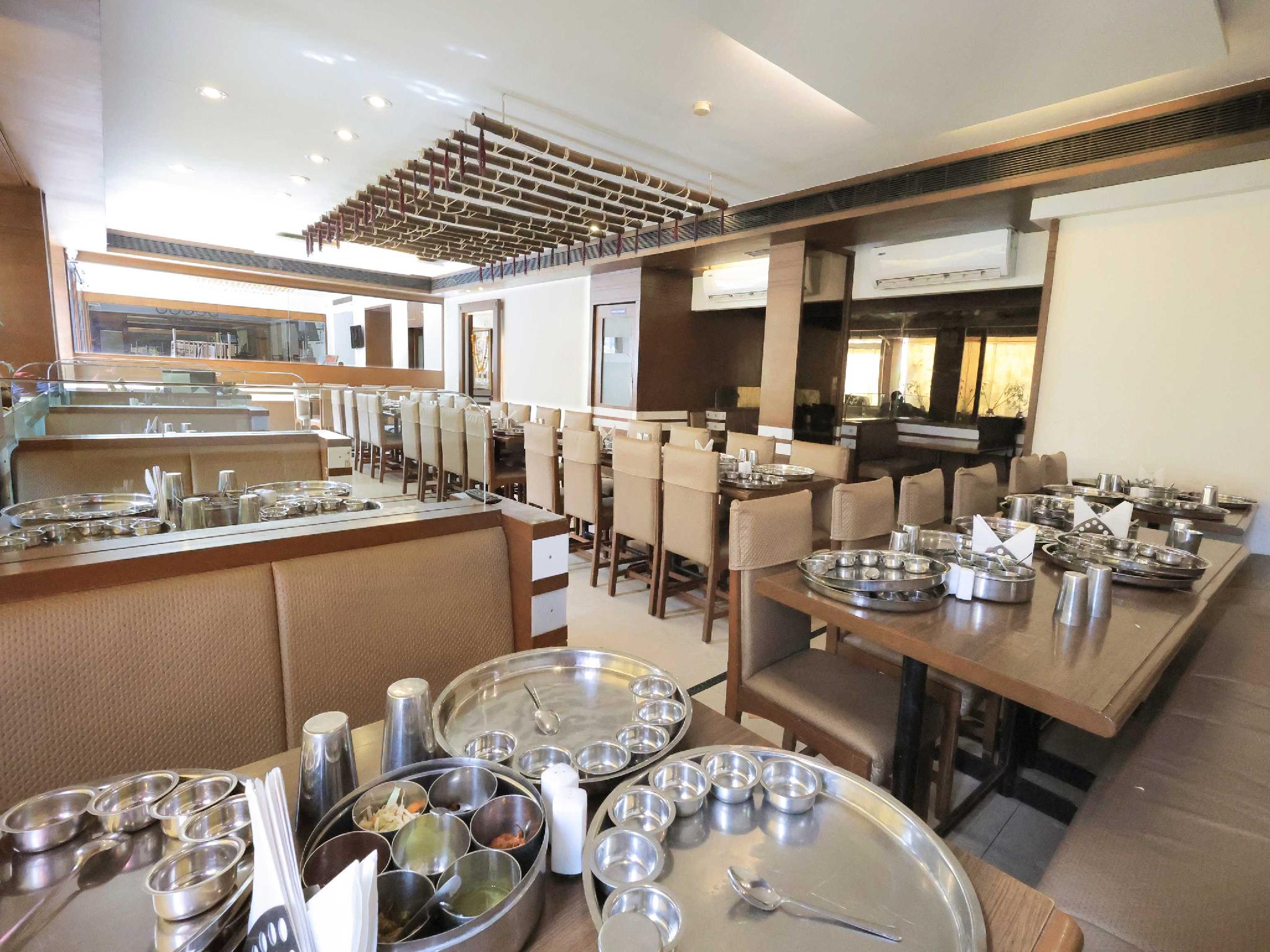 Oyo 9677 Hotel Surya 19/29