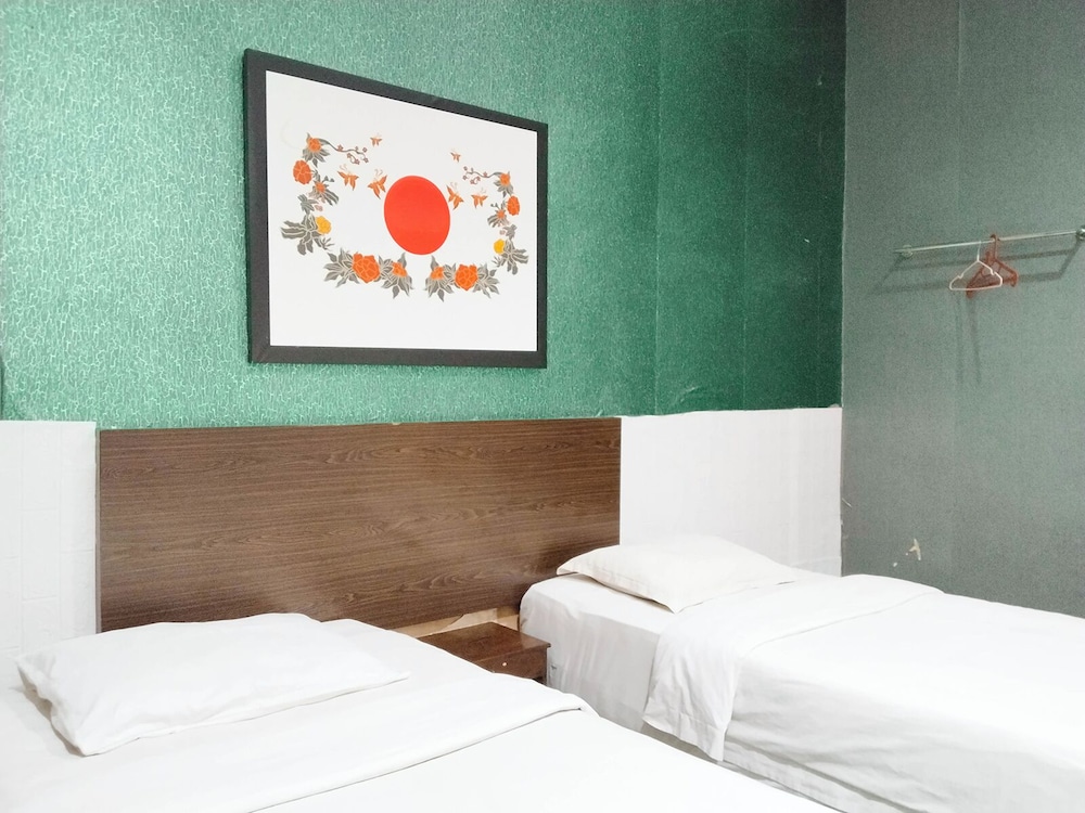 Hotel O Medan Near Gajah Mada formerly Hotel Labuhan Raya 30/61