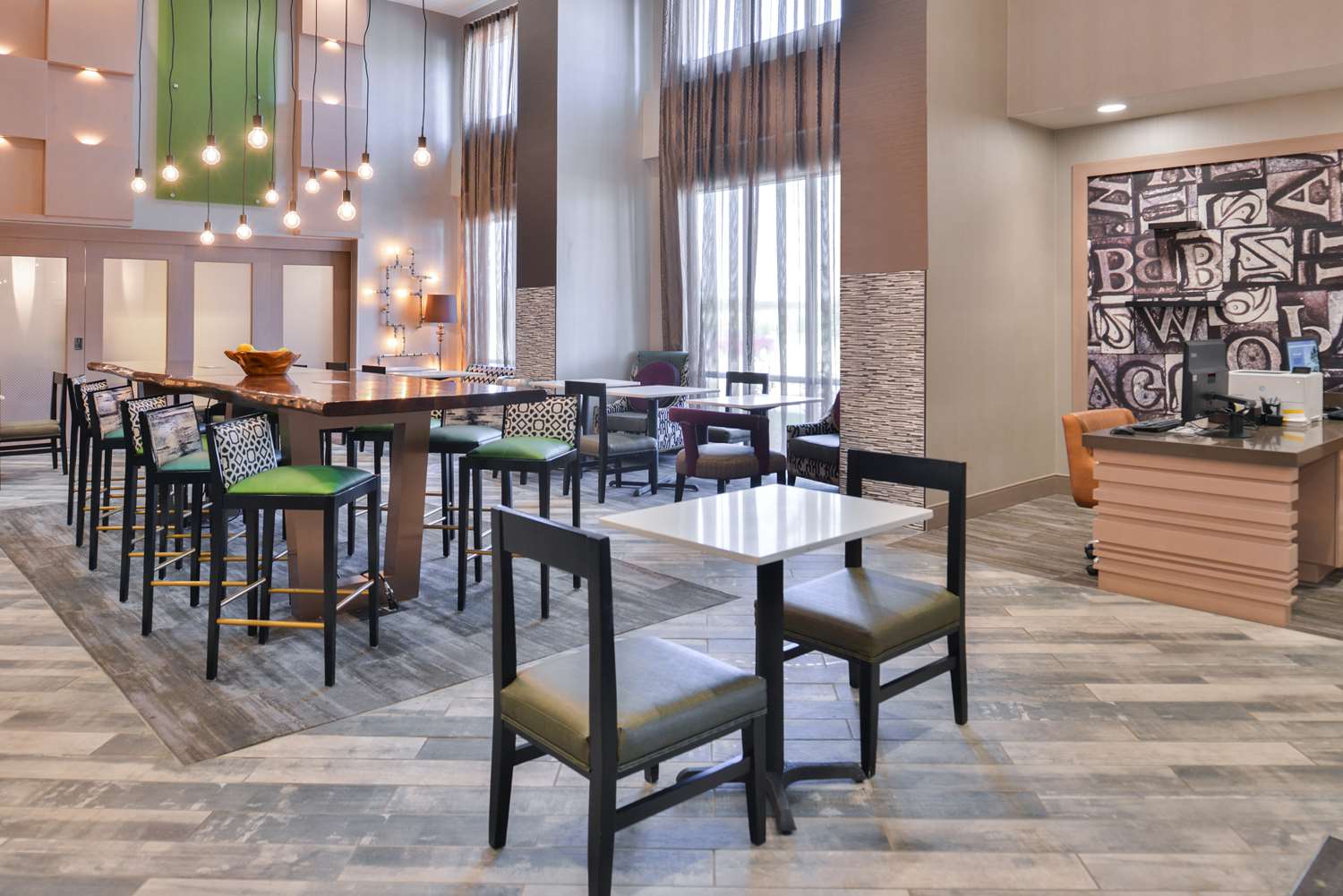 Hampton Inn And Suites Altoona Des Moines 35/52