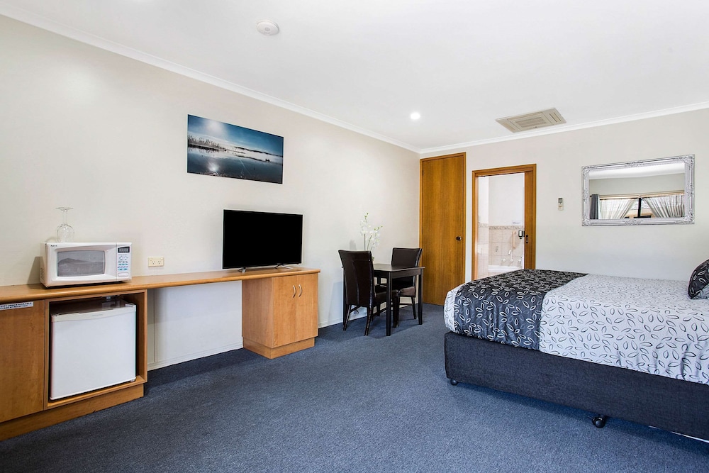 Comfort Inn May Park 9/30