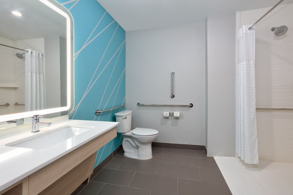 avid hotel Austin – Tech Ridge 38/43