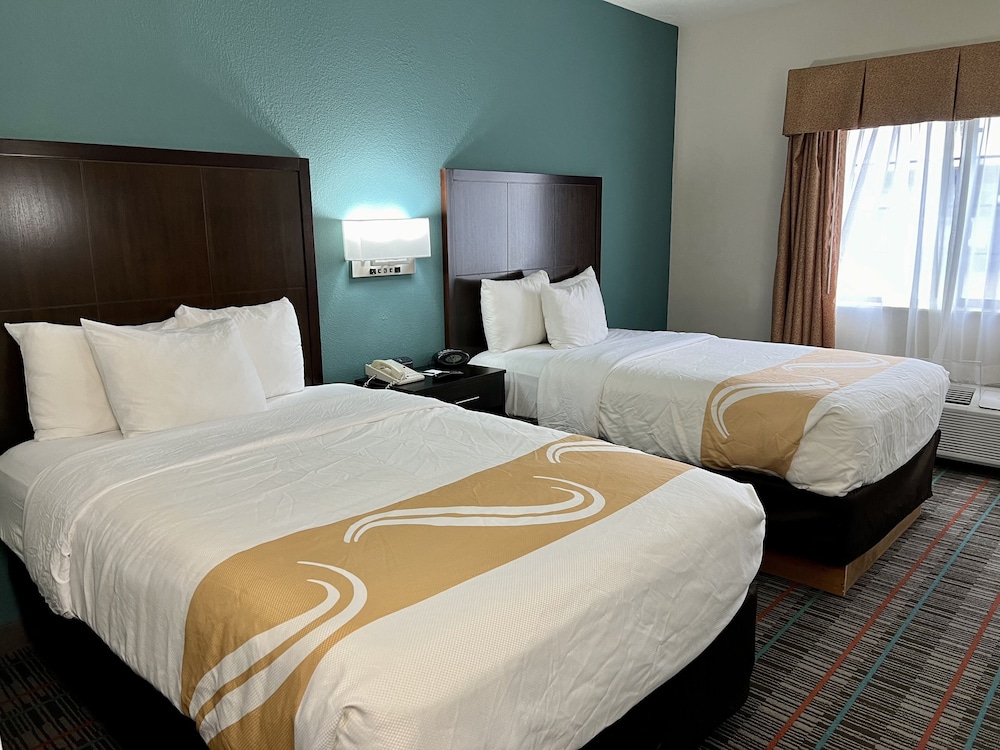 Quality Inn and Suites Near University 11/39