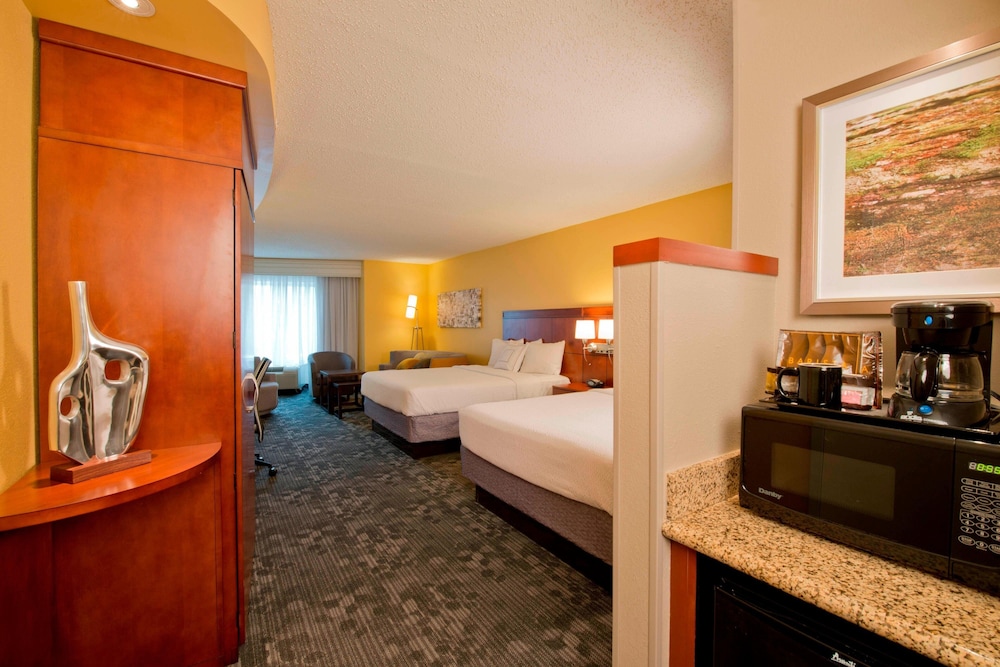 Courtyard by Marriott Jacksonville Flagler Center 15/43