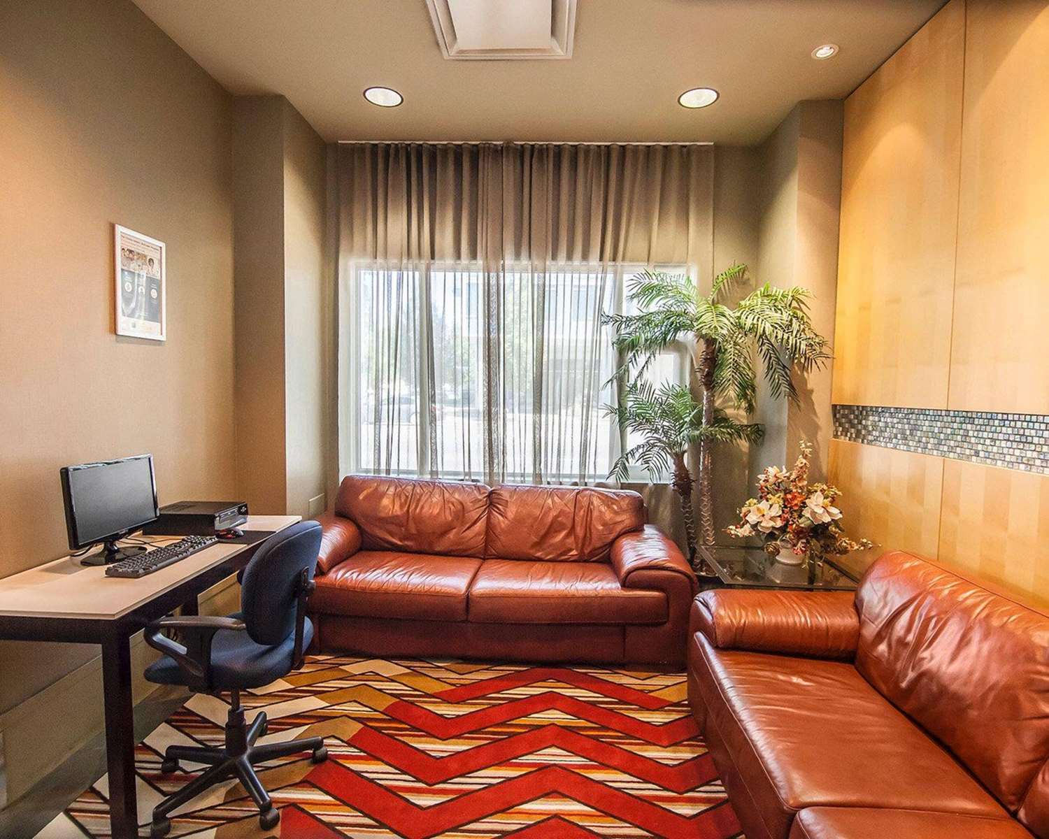 Comfort Hotel Vancouver Airport 28/44