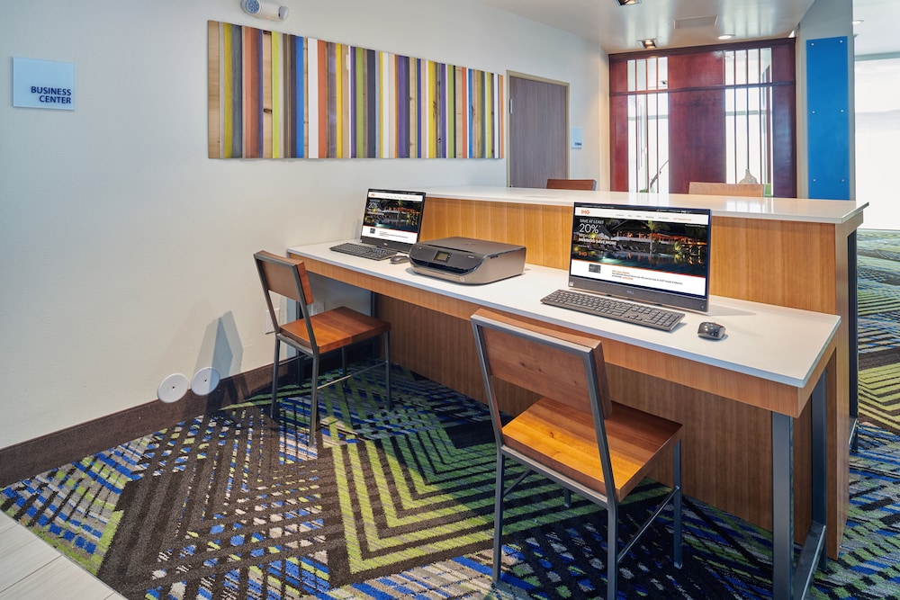 Holiday Inn Express El Paso Sunland Park Area 31/34