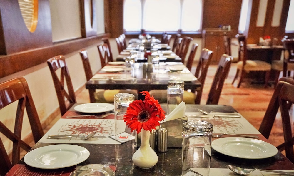 KESHAV CLARKS INN 11/21