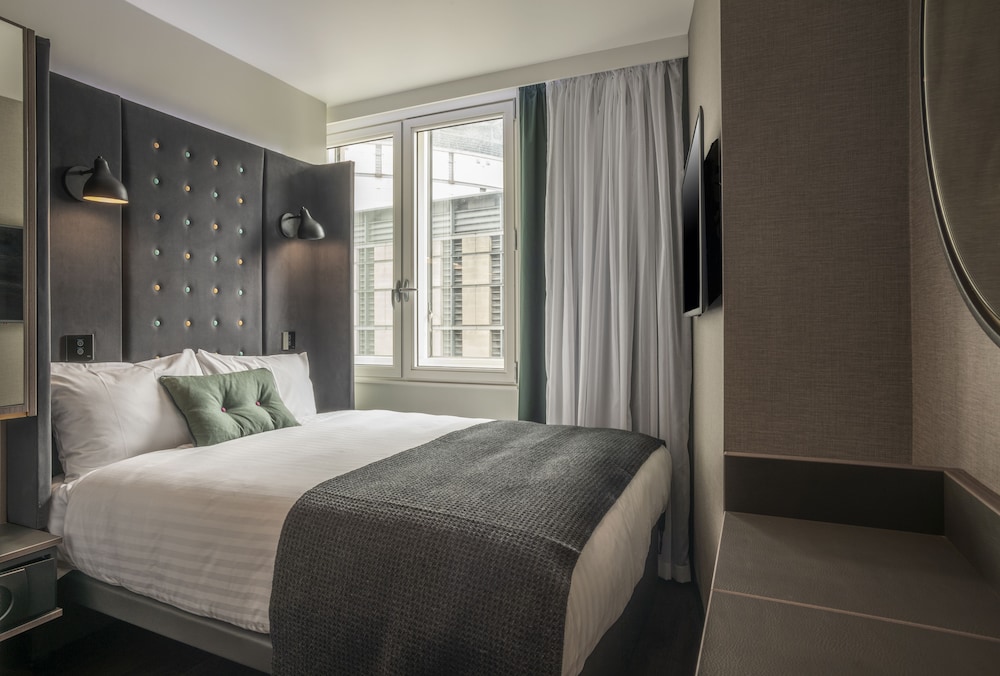 Point A Hotel Edinburgh Haymarket 20/50