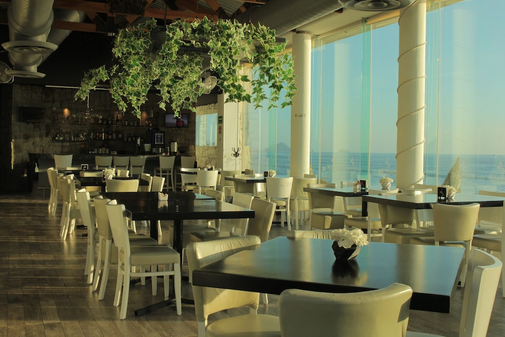 Quijote Inn Hotel 51/67