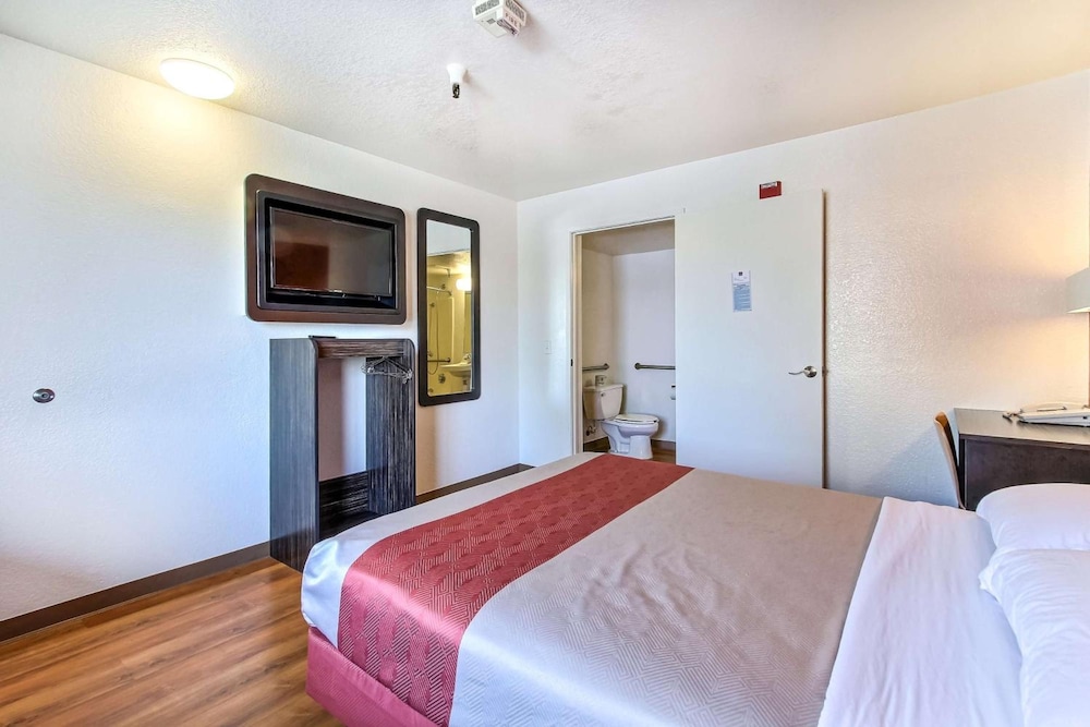 Motel6 Watsonville, CA - Monterey Area 30/64