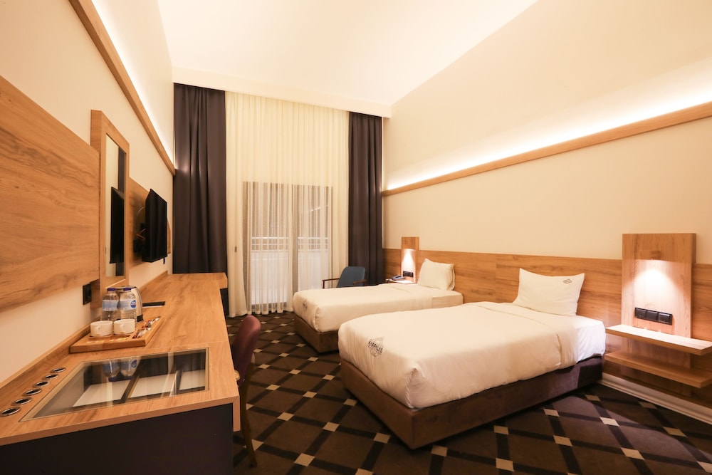 Karpalas City Hotel & Spa 22/70