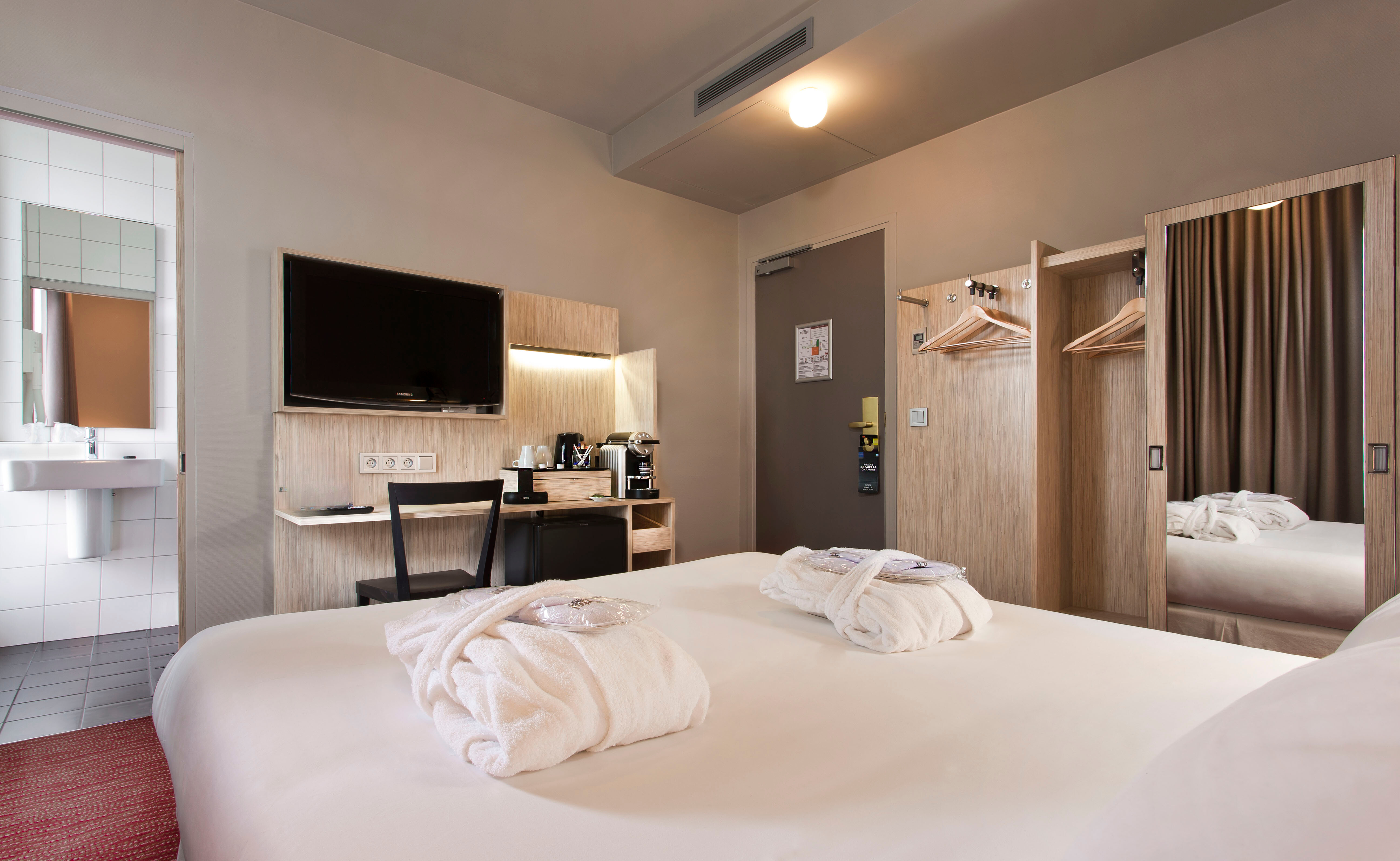 Paris, Privilege, Double or Twin Bed