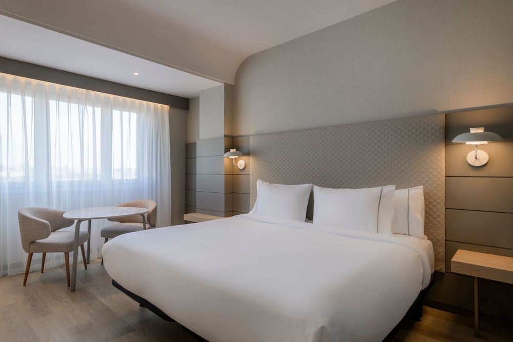 Plus, Standard, King Bed، AC Hotel Carlton Madrid by Marriott 5/11