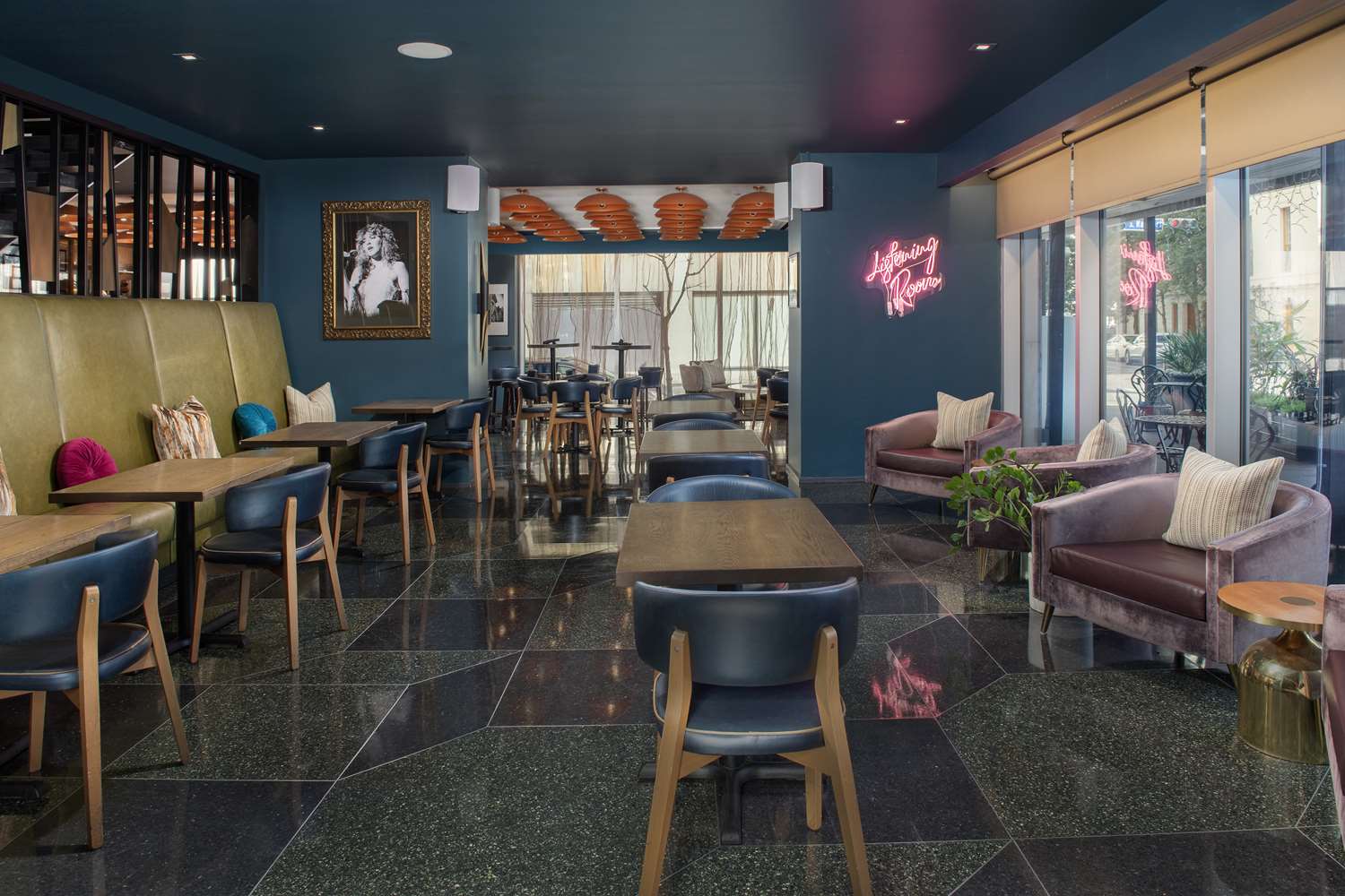 lounge