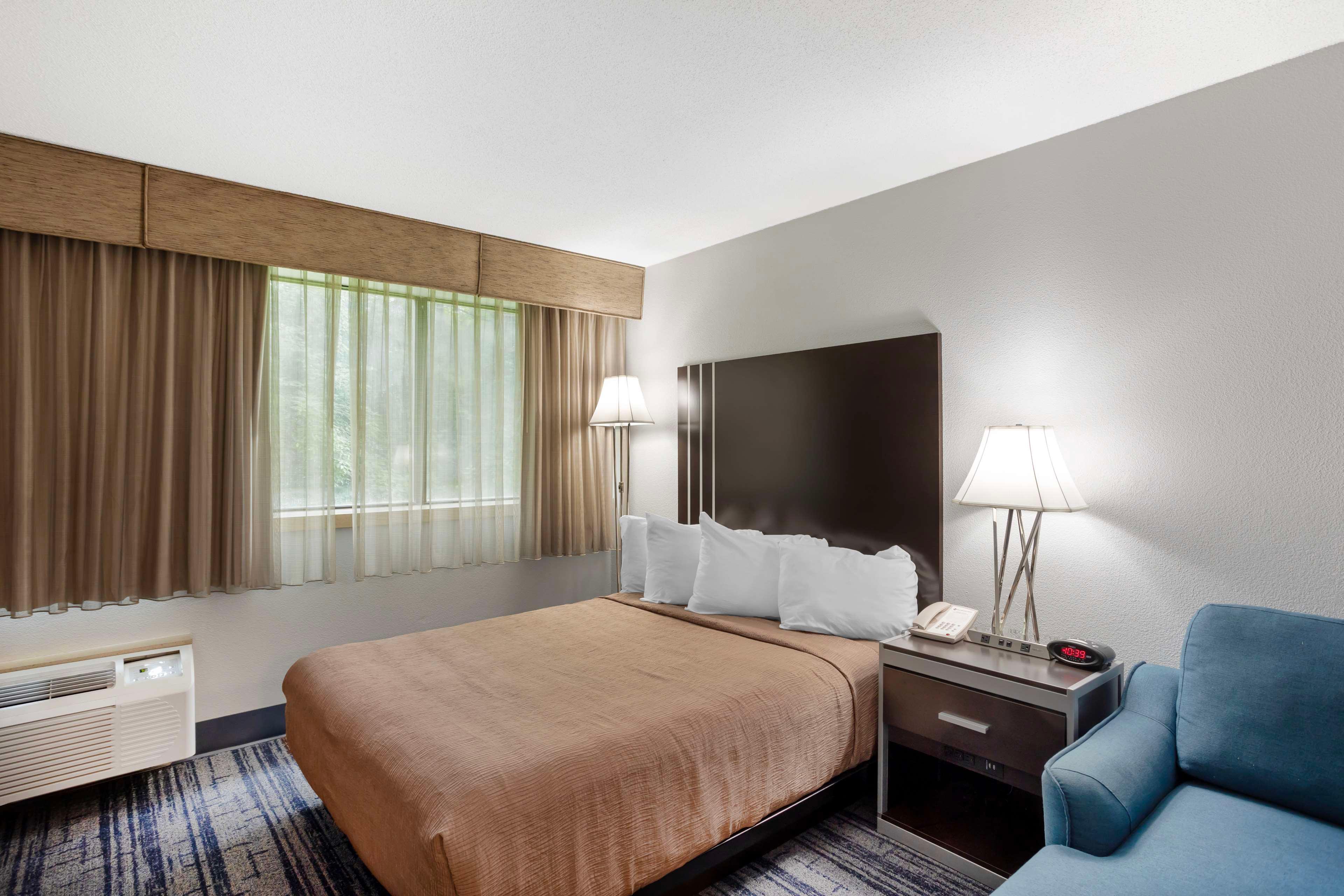 غرفة لذوي الإعاقة، Best Western Plus Reading Inn & Suites 2/4