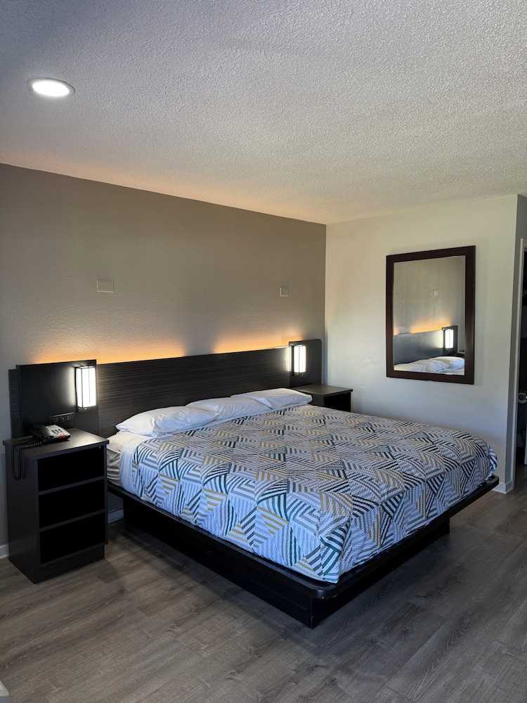 Motel6 Newport News, VA - Fort Eustis 9/21