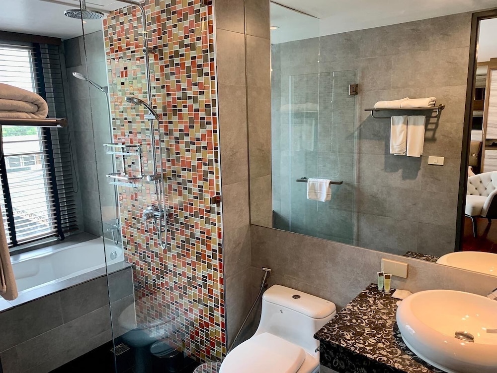 ViVi Avenue Thonglor 33/36