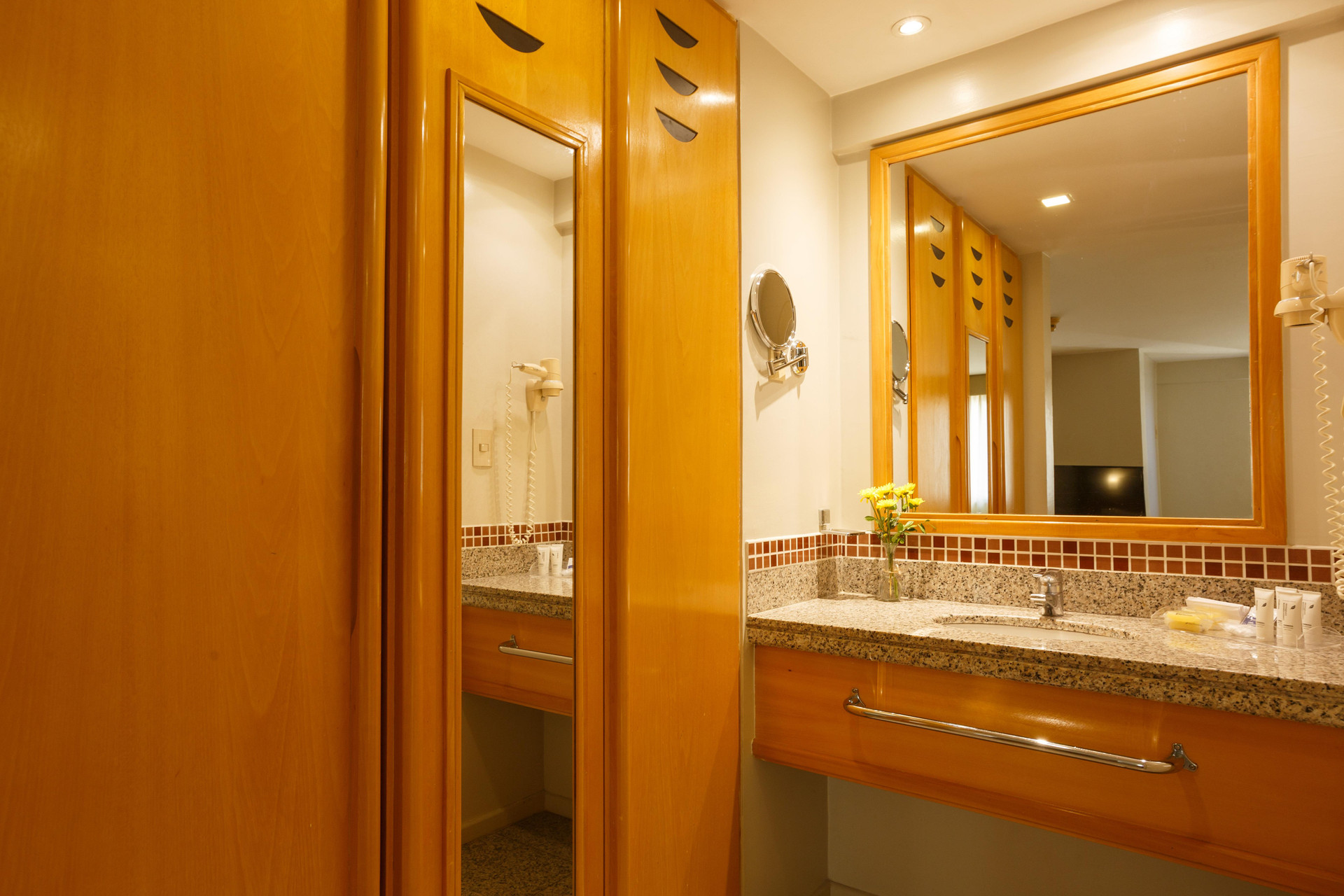 Deluxe, Double Bed, Side View، Blue Tree Towers Fortaleza Beira Mar 5/5