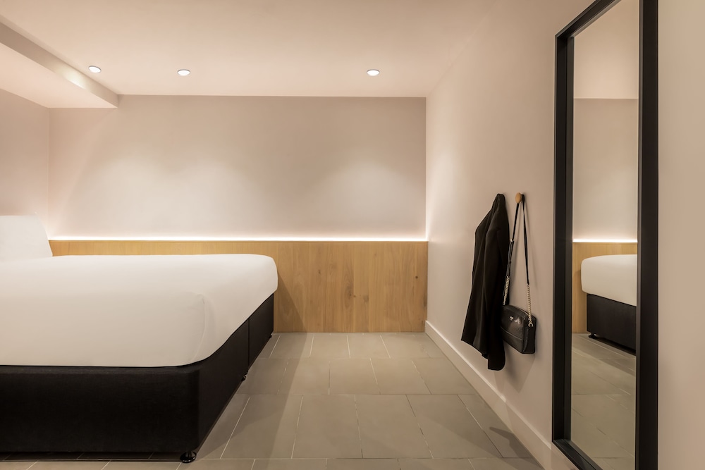 COCOON 2, ACCESSIBLE