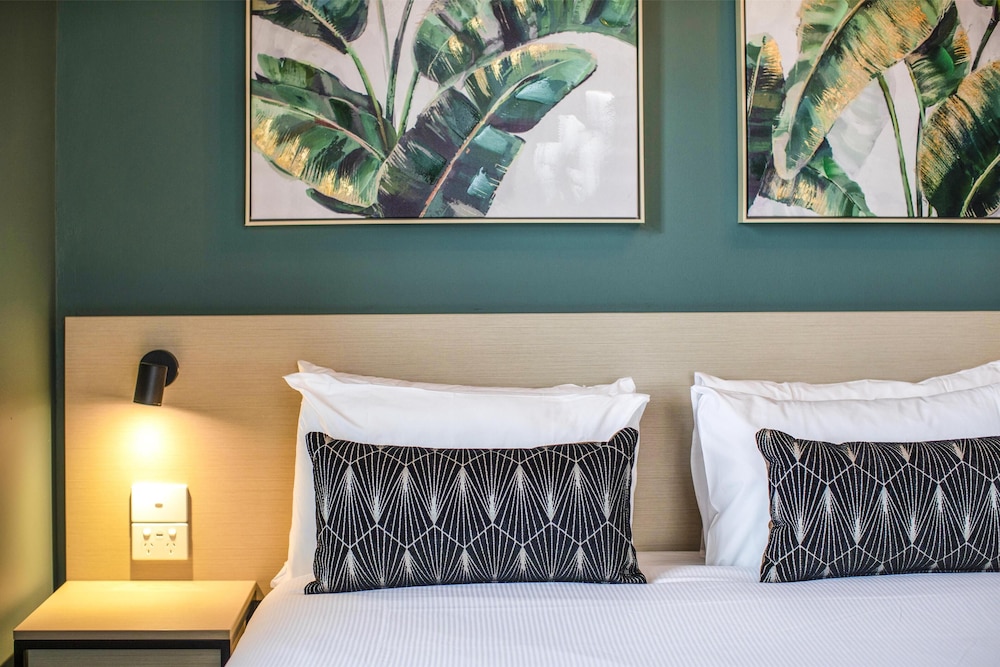 Pymble Hotel 27/50