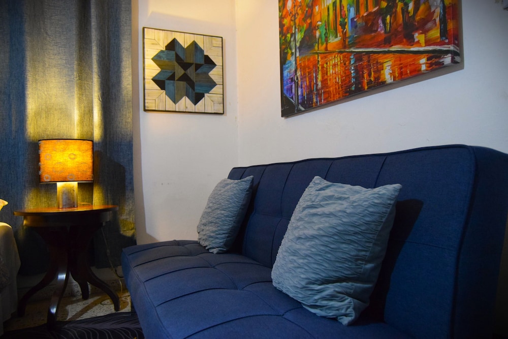 Alojamiento El Salvador Guest House 32/50