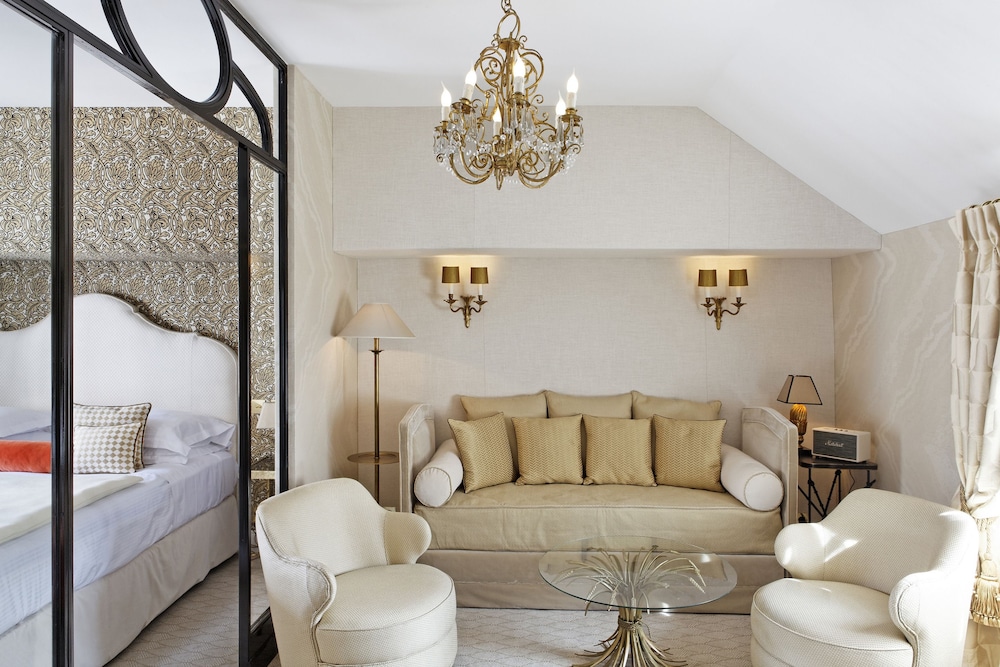 Relais Christine 46/94