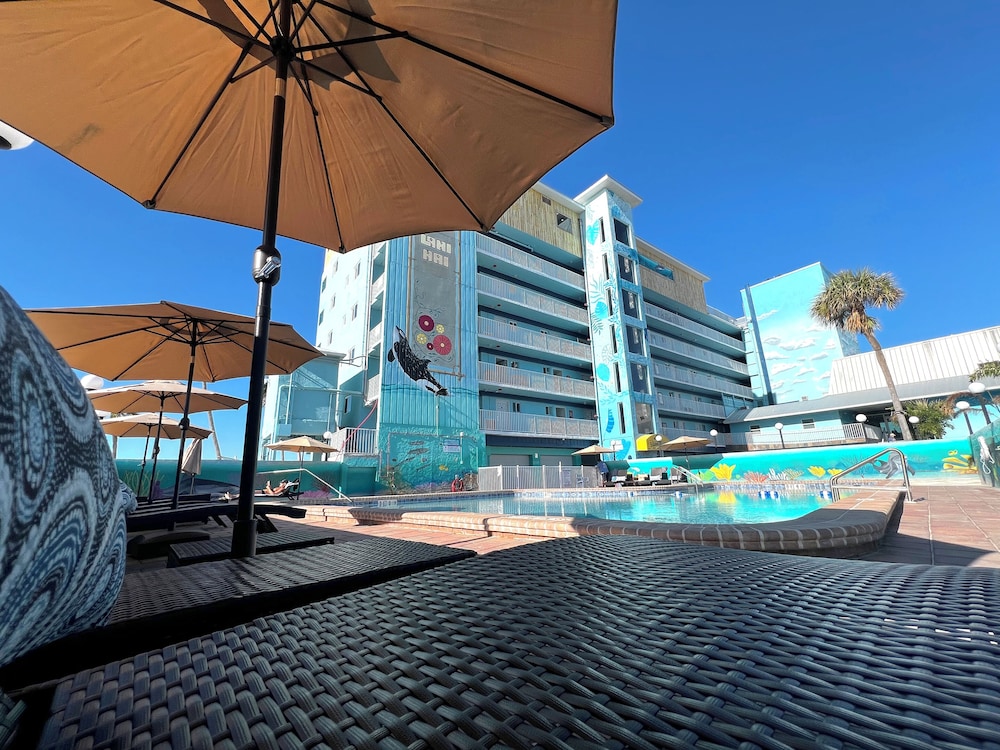 Lani Kai Beachfront 20/50