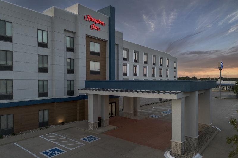 Hampton Inn Waterloo Cedar Valley 2/55